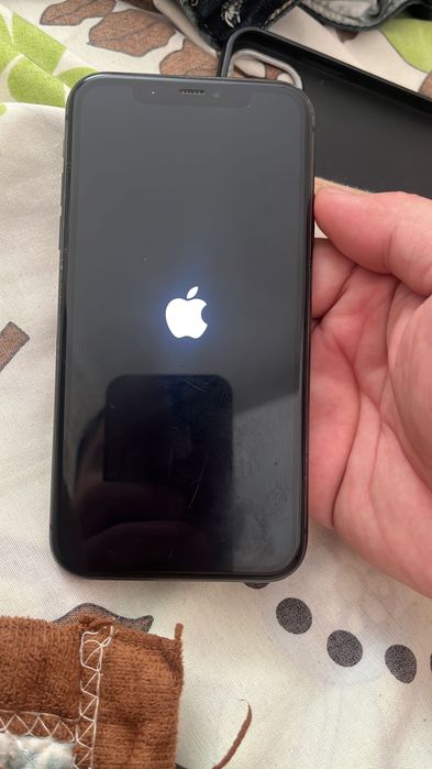 iphone 11 сатылады.
