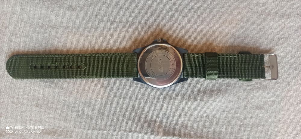 Часовник водоустойчив