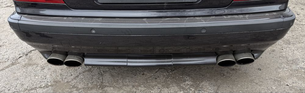 Продам задний бампер на е38