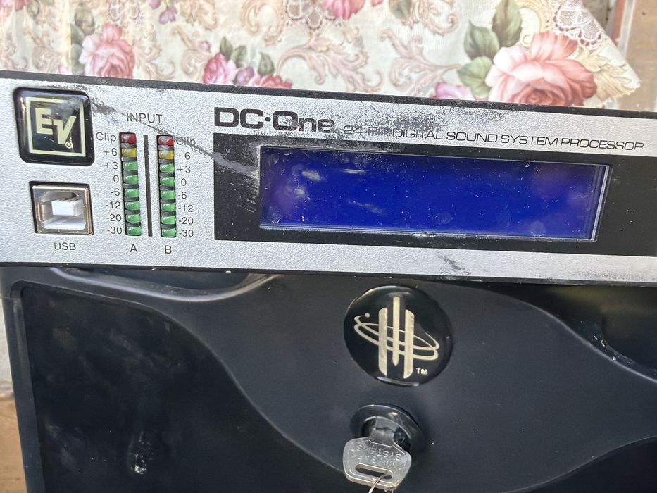 аудио процесор Electro-Voice DC-One (2 входа / 6 изхода)