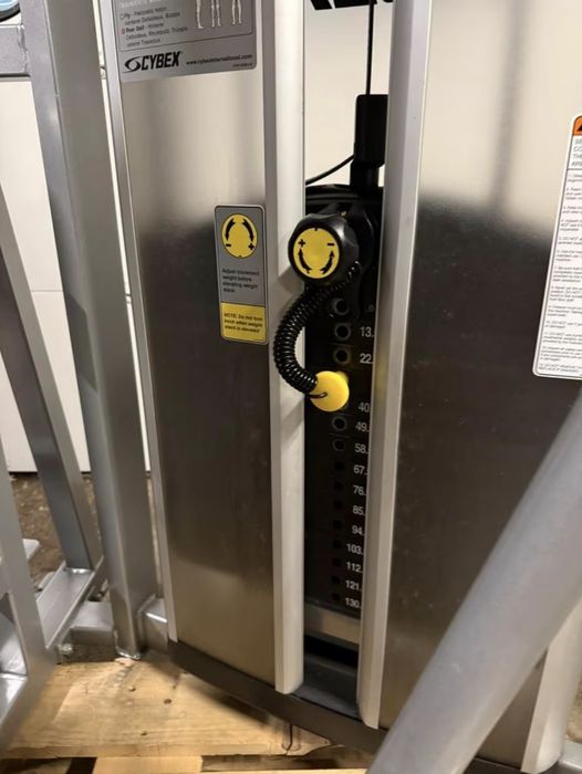 Фитнес уреди cybex eagle пек дек задно рамо