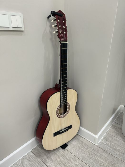 Гитара жаңа 2 ай қолдандық