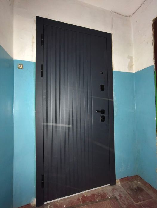 Установка входных дверей