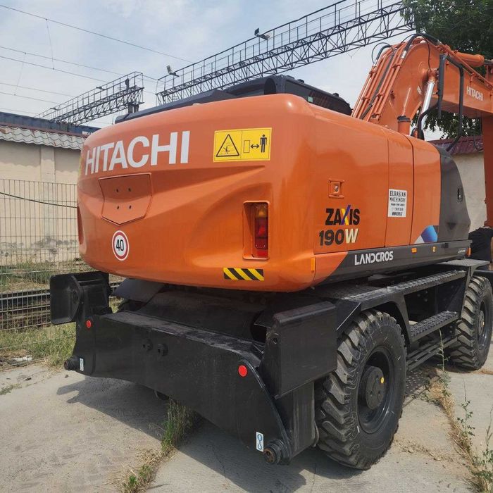 Колесный экскаватор Hitachi ZX190W-5A