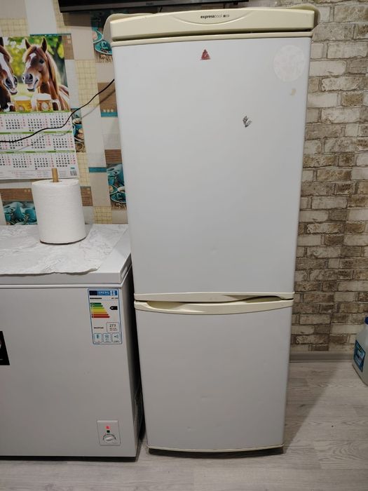 Продам б/у холодильник