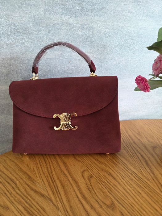 Нови чанти, различни цветове и марки