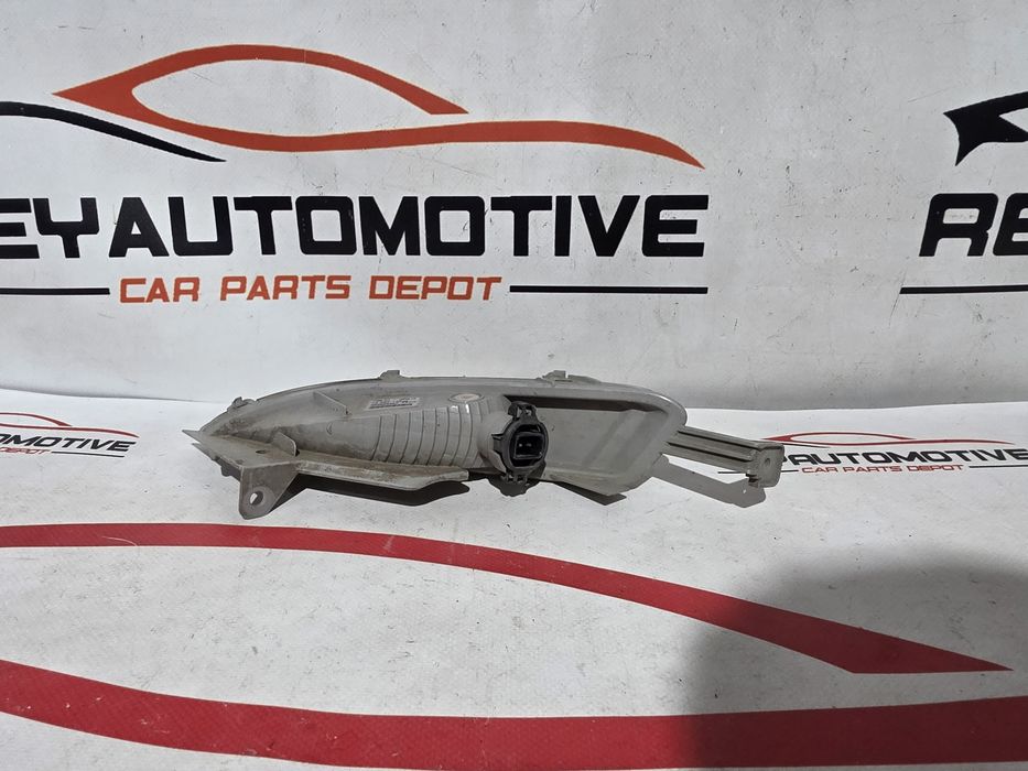 Semnal dreapta Opel Astra J dupa 2012 cod 13367143