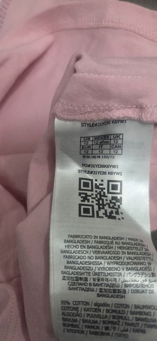 Bluze fete Guess,originala,marimea 12 ani,culoare,roz,stare foarte buna