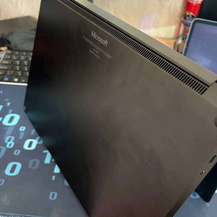 Microsoft surface laptop 6 black edition