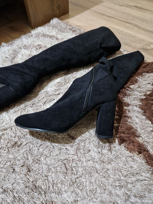 Cizme elegante înalte