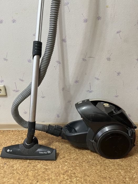 Пылесос LG VK 80201 CUNX