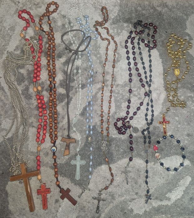 Картини и сувенири на религиозна тематика