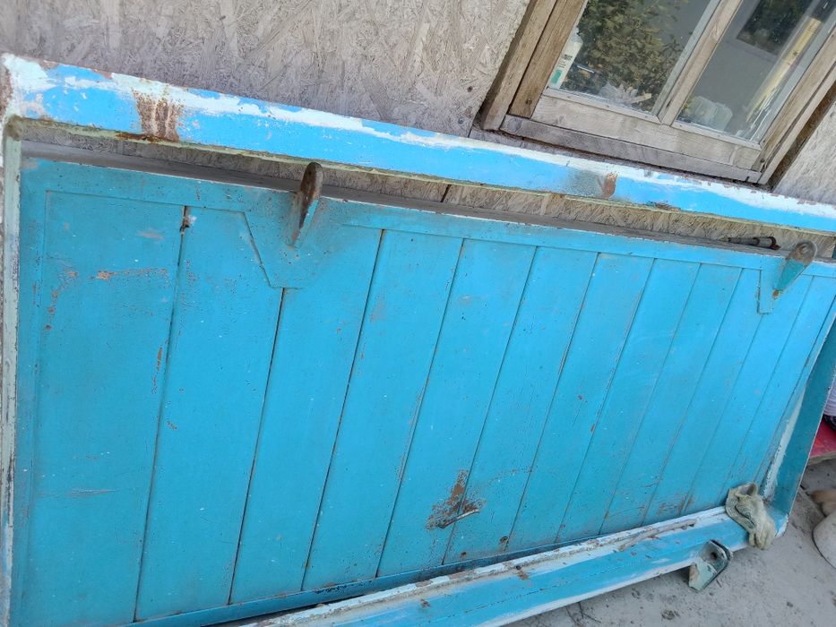 Продается металлическая дверь