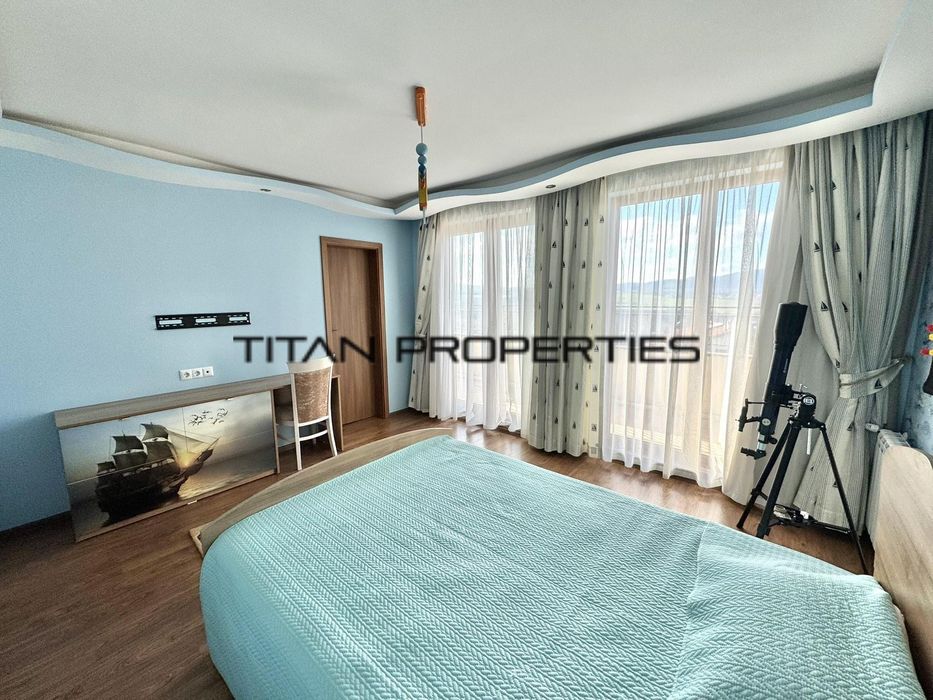 Продава се Къща в Бургас, Долно Езерово - 310 кв.м за 2033 €/кв.м - Снимка #4