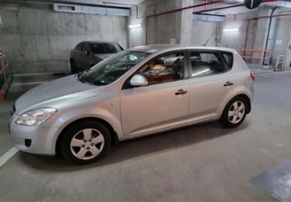 Kia Ceed 2008 - 1.6 CRDi Diesel - 90 CP - Economică și Fiabilă