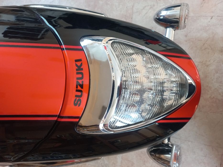 Suzuki M1800 Intruder M109R Boulevard Заден калник стоп мигачи