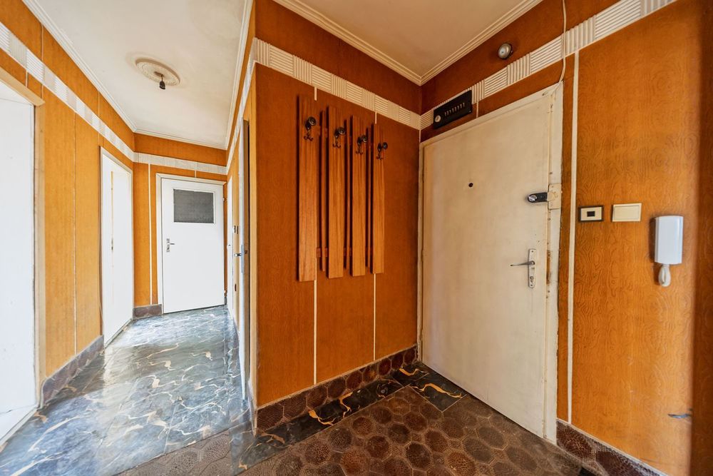 3-стаен в Плевен-9-ти квартал площ 66 цена 109000