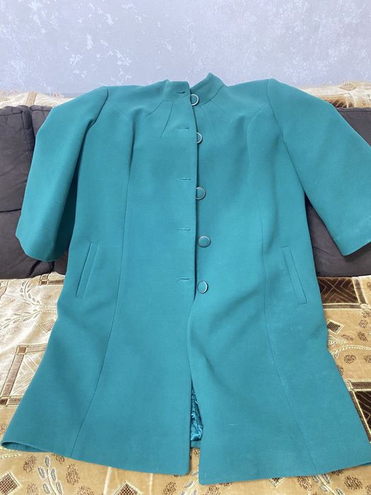 Продается пальто 54 размер б/у