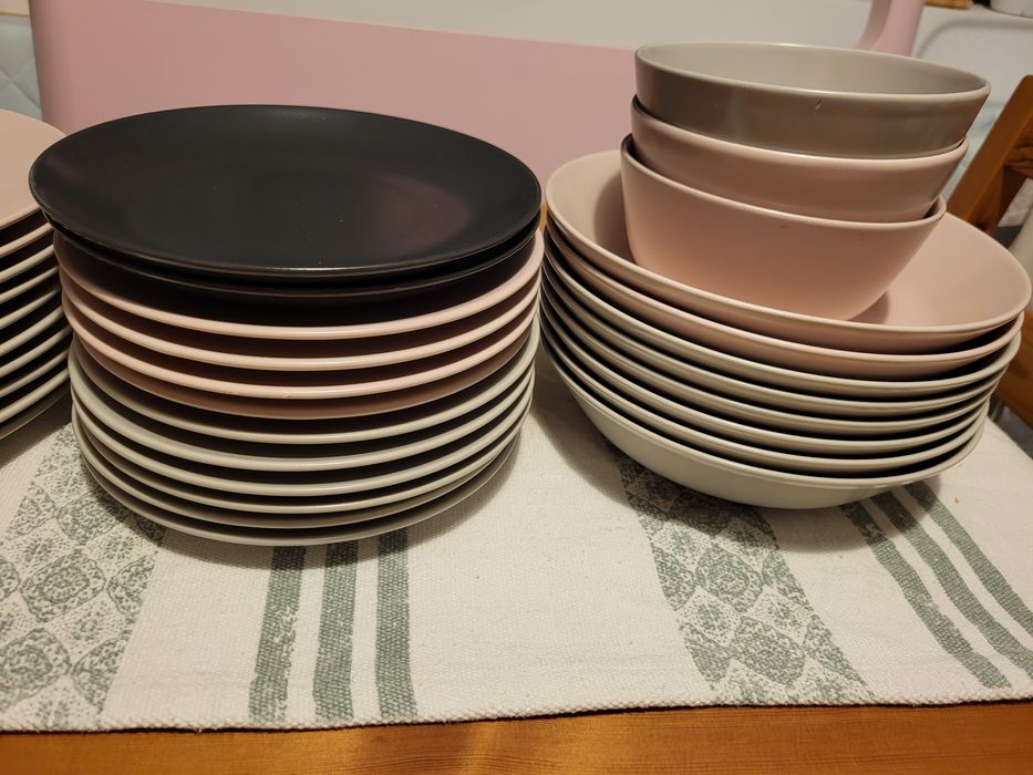Vesela ikea, roz deschis si gri, ceramica IKEA