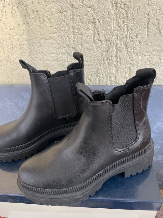 Продам женские сапоги