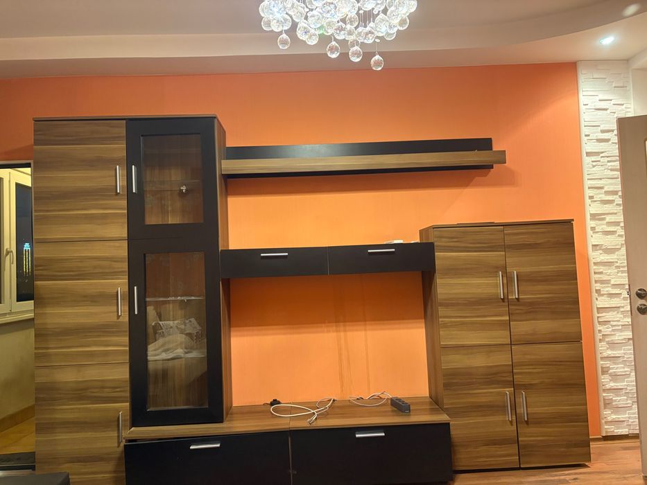 Продавам холна секция-запазена