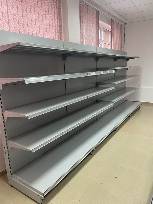 Крайстенни и островни стелажи