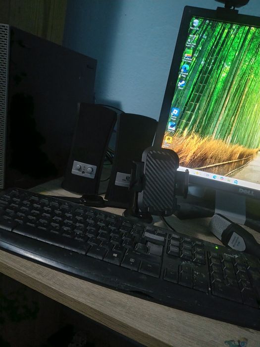 Vând PC dell stare foarte bună