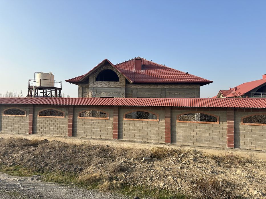 Sergeli Yangi Xayotda daryo boyida Villa