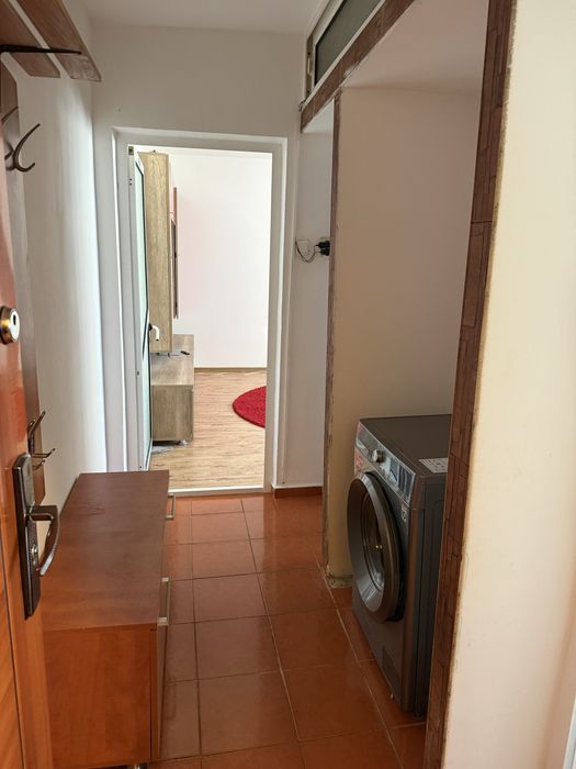 Ofer spre inchiriere ap. 2 camere semidecomandat
