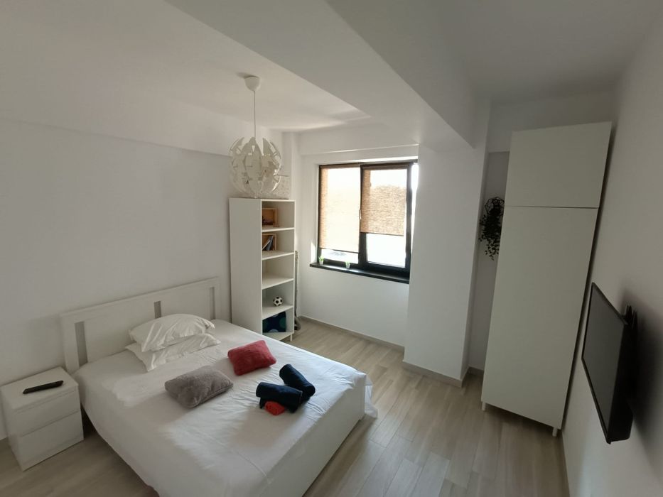 Închiriez apartament pe perioada nedeterminată