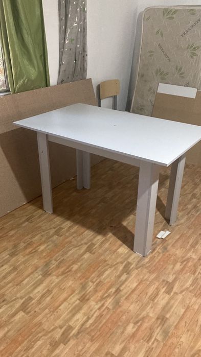 Продам новый кухонный стол
