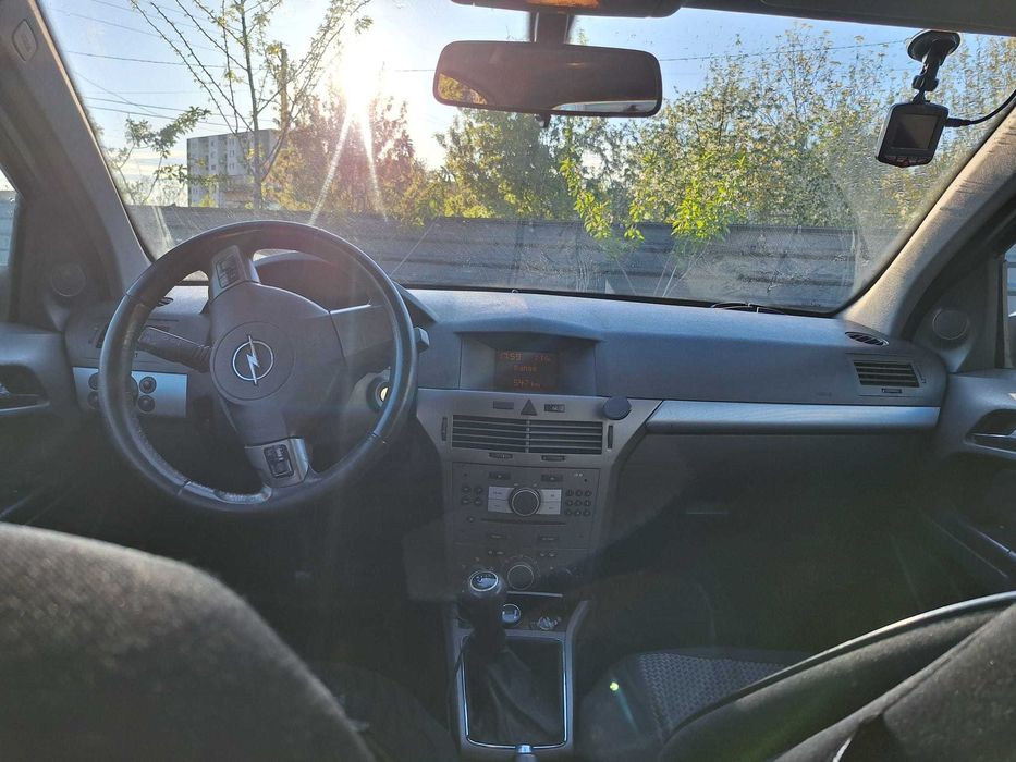 Opel astra H 2004  225000km