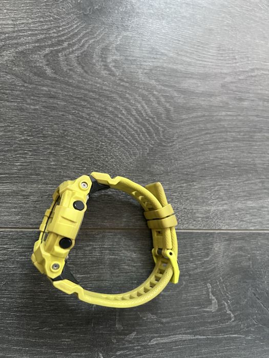 Часовник Casio G- SHOCK GBA 800 жълт-170 лв