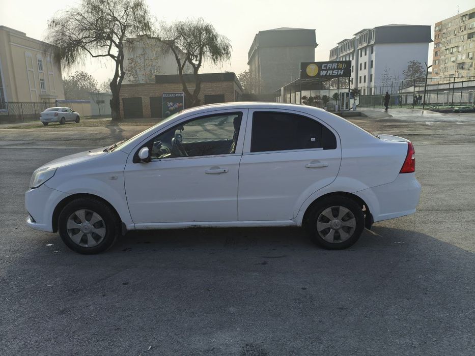 Нексия 3 сотилади.2018 йил