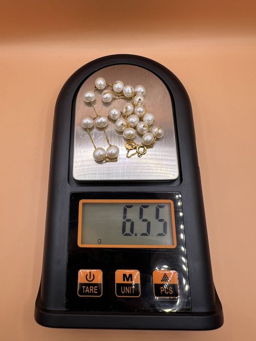 Продам золотую цепочку - подвеску.