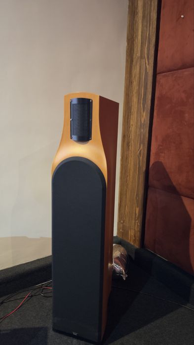 Продаю напольную акустику Criterion TCI 2 E