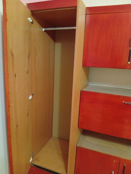 Секция 5 модула в червено ш.3.30м/вис. 1 90 м