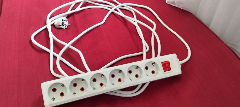 удлинитель новый длина кабеля 5 метров