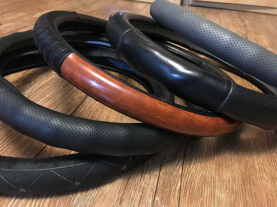 Ручки КПП, чехол для руля, сетка в багажник.