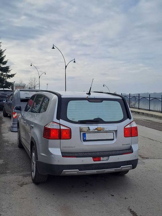 Лек автомобил Шевролет Орландо 7 местен, 20000 куб. дизел, 2011 г.