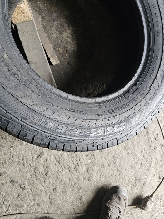 2 anvelope vara 235 65 16C Semperit 9.3mm