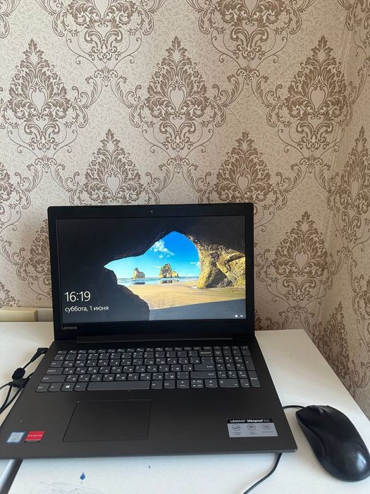 Ноутбук Lenovo..