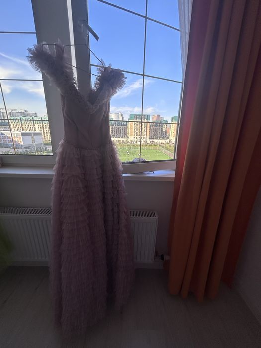 Платье вечернее