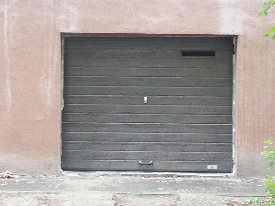 Usa sectionala izolata 2500L/2000H Maro, alb, antracit, argintiu