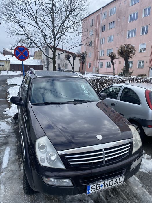 Utilitara Ssanyong Rexton