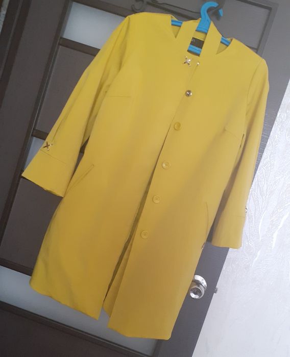 Продам  плащ  46-48р.