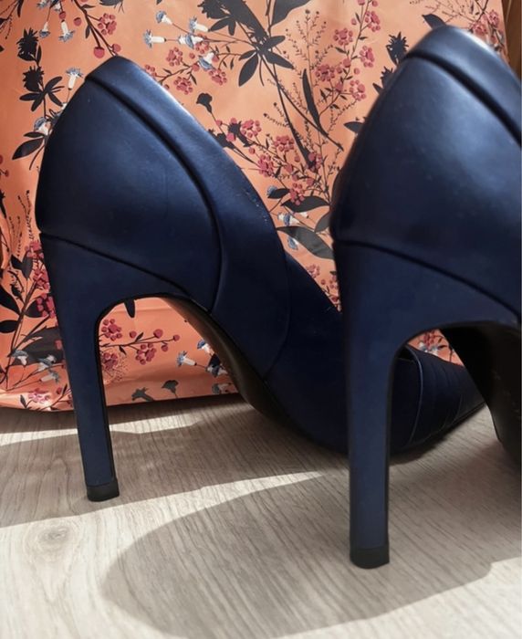 Pantofi Stiletto Zara bleumarin metalic purtati o data fara defect 36