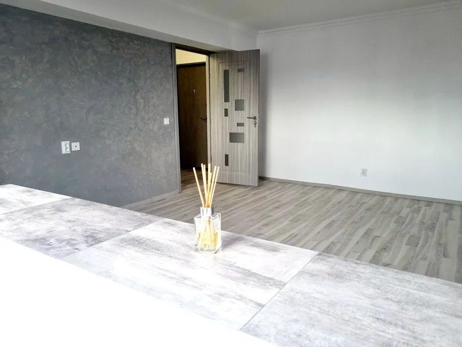 Apartament 1 camera, Renovat 2024, Buzaului la B-uri, bloc mixt — fotografia 2