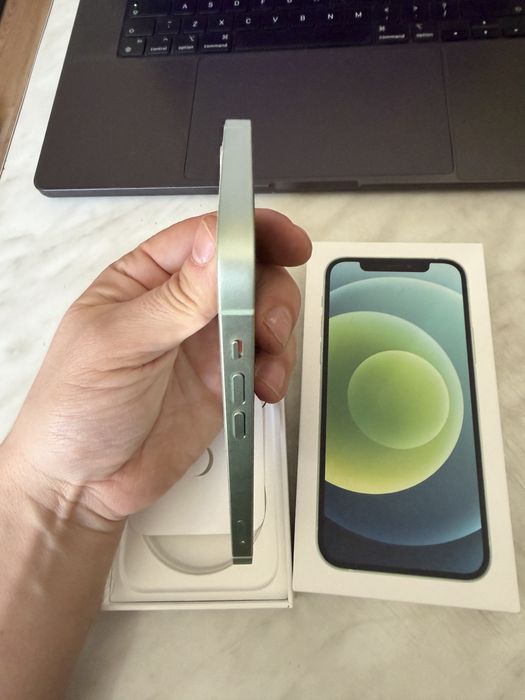 Iphone 12 64 gb Green stare ft buna