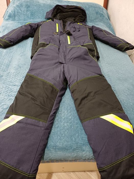 Продам спецодежда.